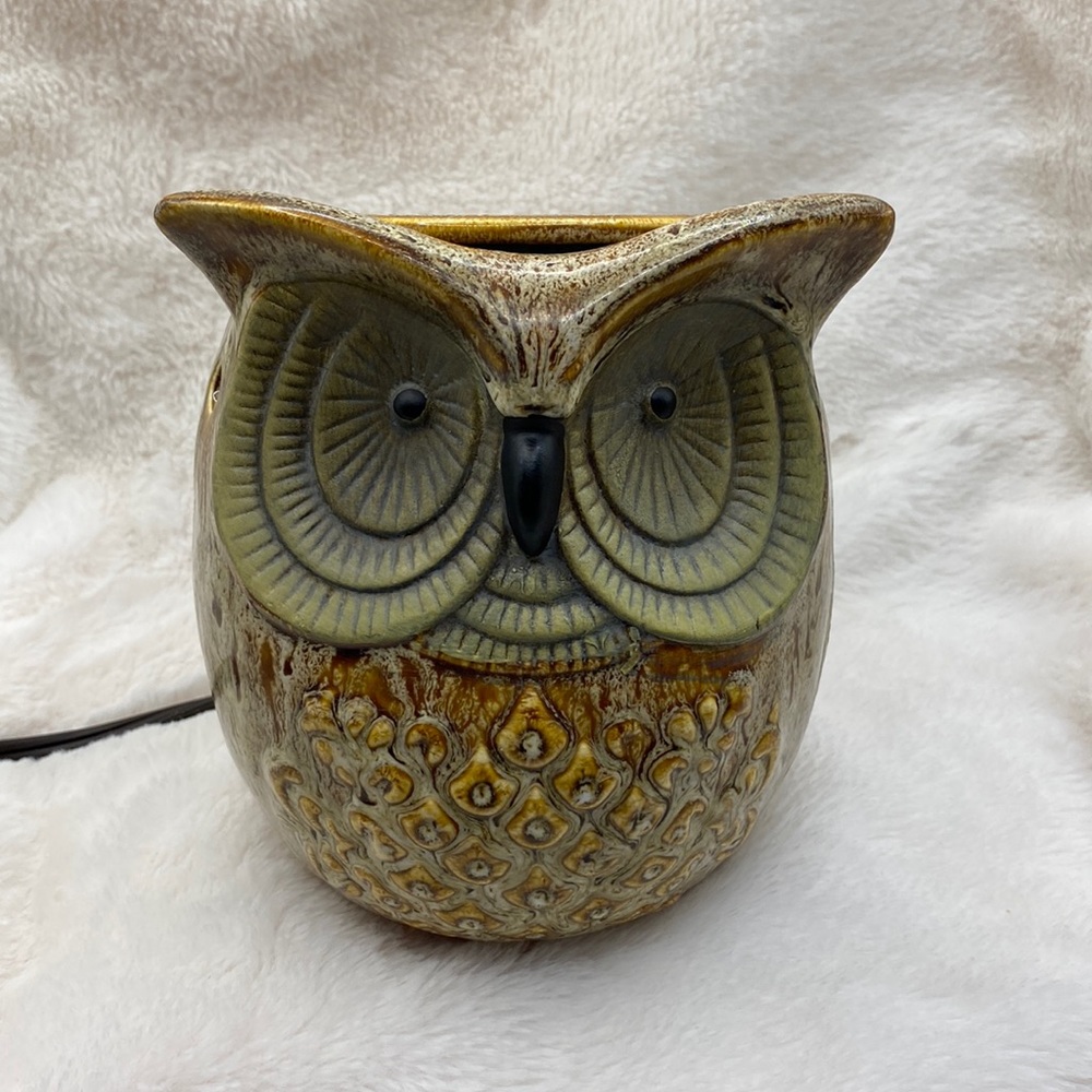 Scentsy Retired Large Spotted Owl Wax Warmer